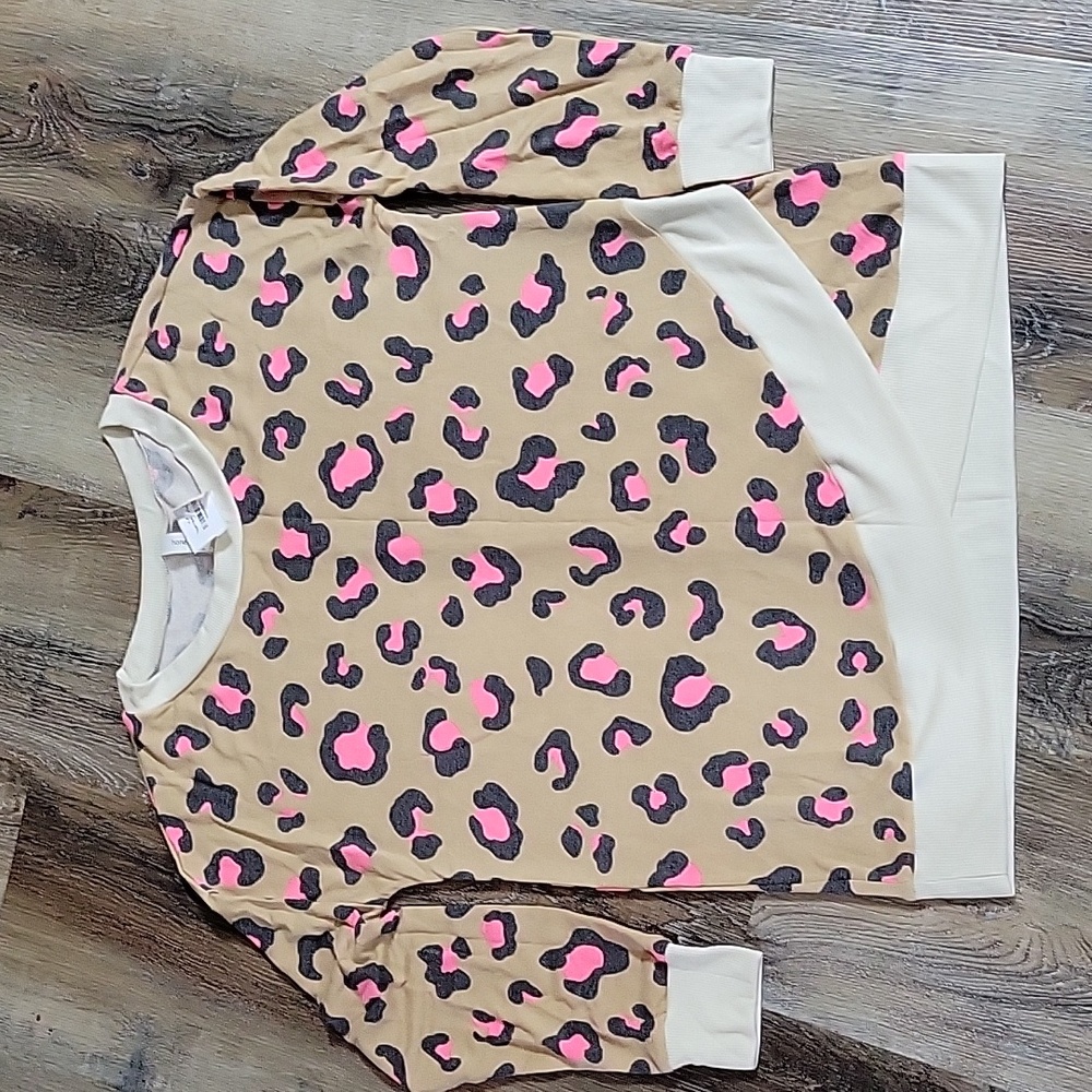 NWT Honeyme top